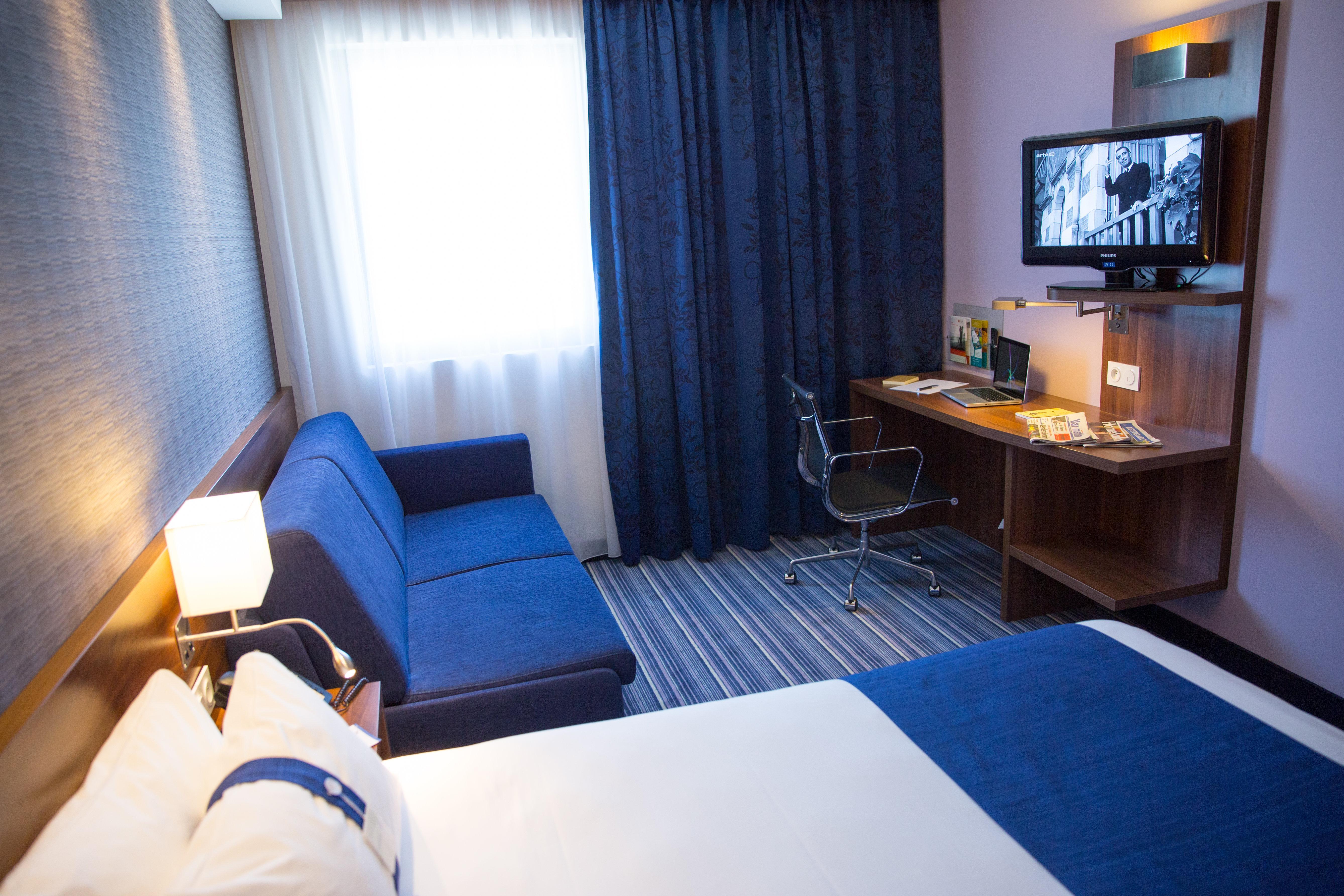 Holiday Inn Express Toulon - Est, An Ihg Hotel 외부 사진